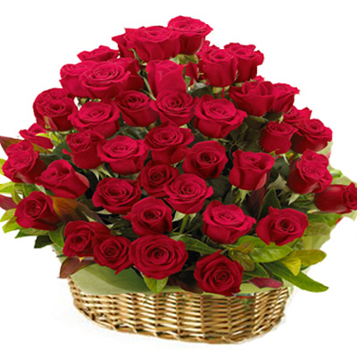 valentine's day basket of roses